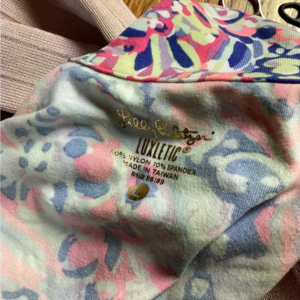 EUC Lilly Pulitzer Luxletic Pink Colorful Floral 1/4 Zip Long Sleeve Shirt L - Picture 4 of 4
